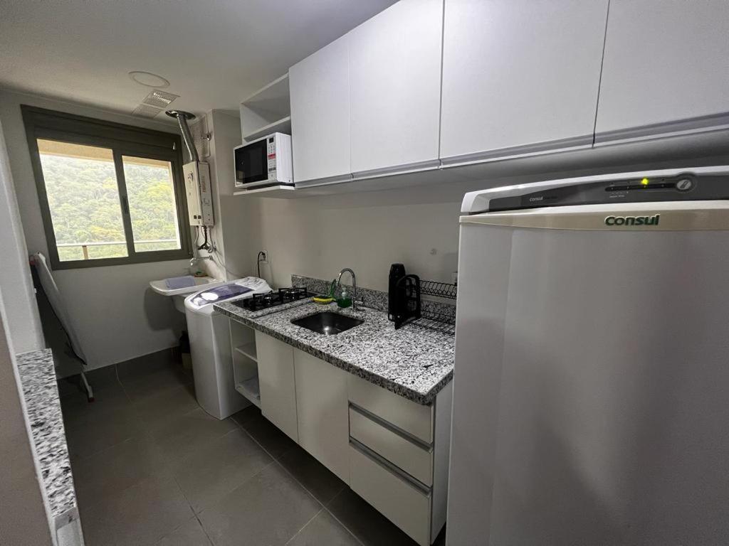 Flat Rock In Rio Apartment